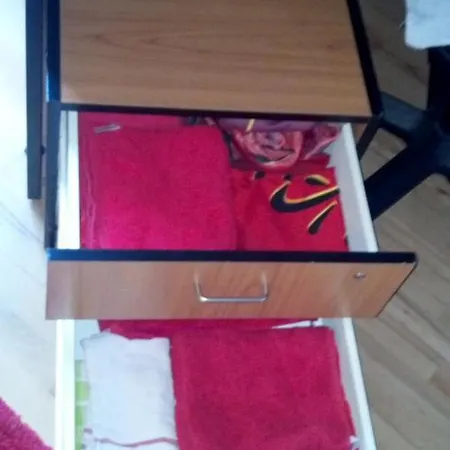 1a Comfortable, Private And Calm 4 Apartment, 2km Center, Private Car Park, Full Equipped Kitchen, Private And Stable Wifi, One Minute Tram Station, Smart Tv, Whatsapp Support, No Additional Costs! Eur 500 Cashback For 2 Months