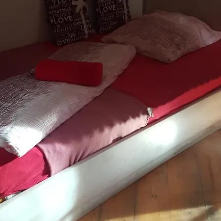 1a Comfortable, Private And Calm 4 Apartment, 2km Center, Private Car Park, Full Equipped Kitchen, Private And Stable Wifi, One Minute Tram Station, Smart Tv, Whatsapp Support, No Additional Costs! Eur 500 Cashback For 2 Months * Mannheim