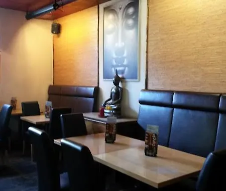 1a Comfortable, Private And Calm 4 Apartment, 2km Center, Private Car Park, Full Equipped Kitchen, Private And Stable Wifi, One Minute Tram Station, Smart Tv, Whatsapp Support, No Additional Costs! Eur 500 Cashback For 2 Months *